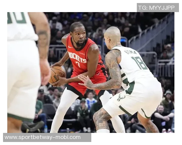 杜兰特谈更衣室角色:成为队友们可以依赖的信任之源 杜兰特谈更衣室角色:成为队友们可以依赖的信任之源